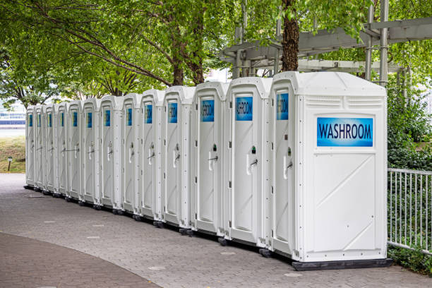 Best Emergency porta potty rental  in Holcom, KS