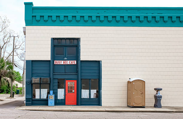 Portable Toilet Options We Offer in Holcom, KS